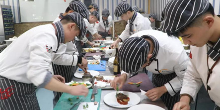 西餐阶段考核，看同学们玩转浪漫！