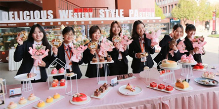 女神！三、二、一，笑！