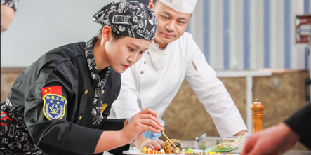 初高中生学技能，为何要选择长期专业？