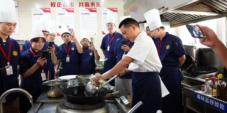 【企业进校园】这个课堂有点燃！