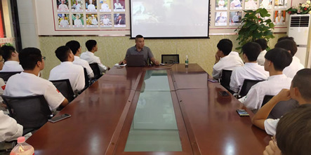 苏州苏浙徽餐饮来我校开展专场招聘会