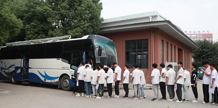 新生体检||安徽新东方de首份“健康守护”