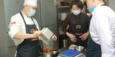 打工返乡创业做什么好？小吃低成本、回报快