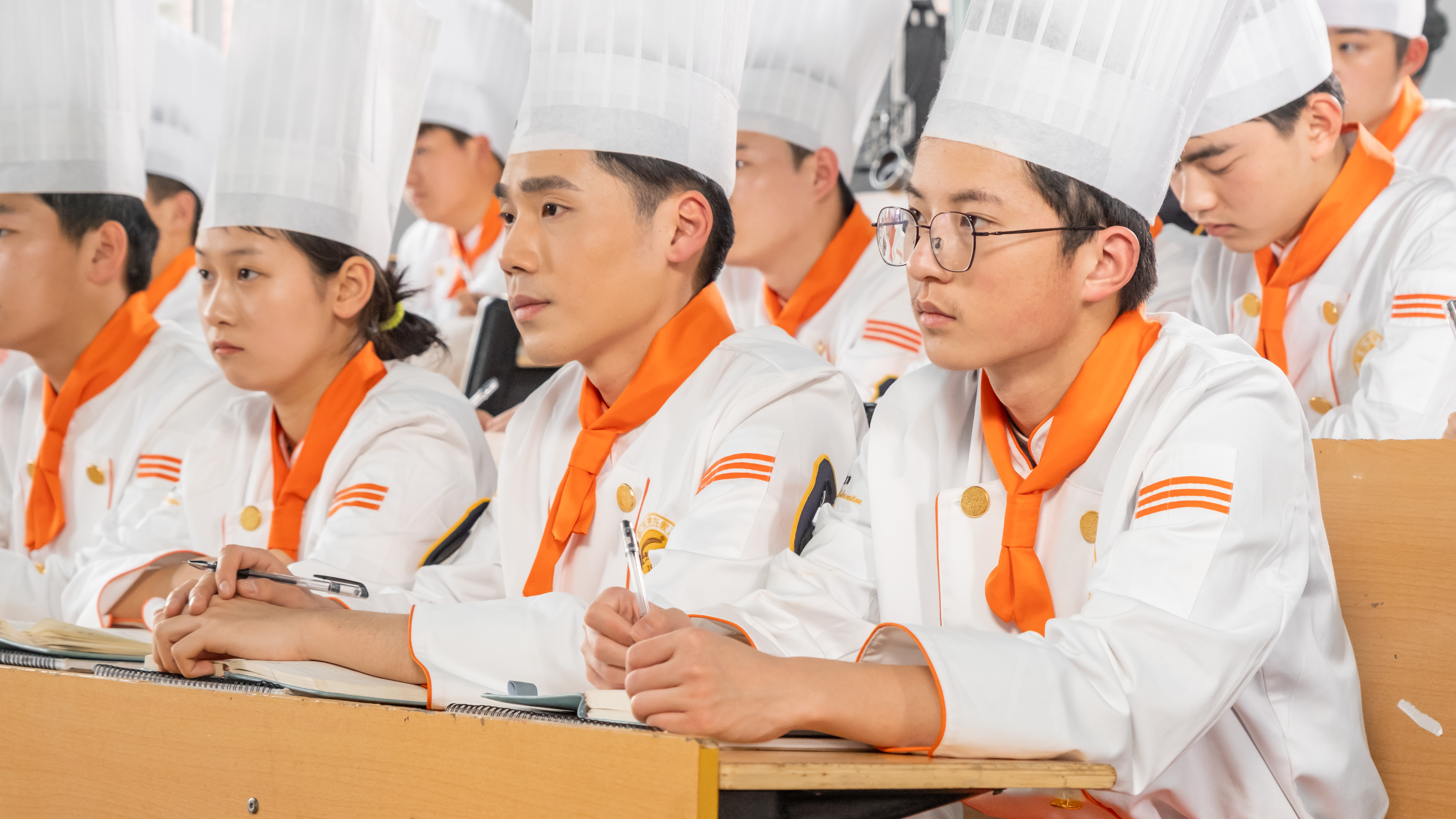 郑州新东方烹饪学校学费表 \