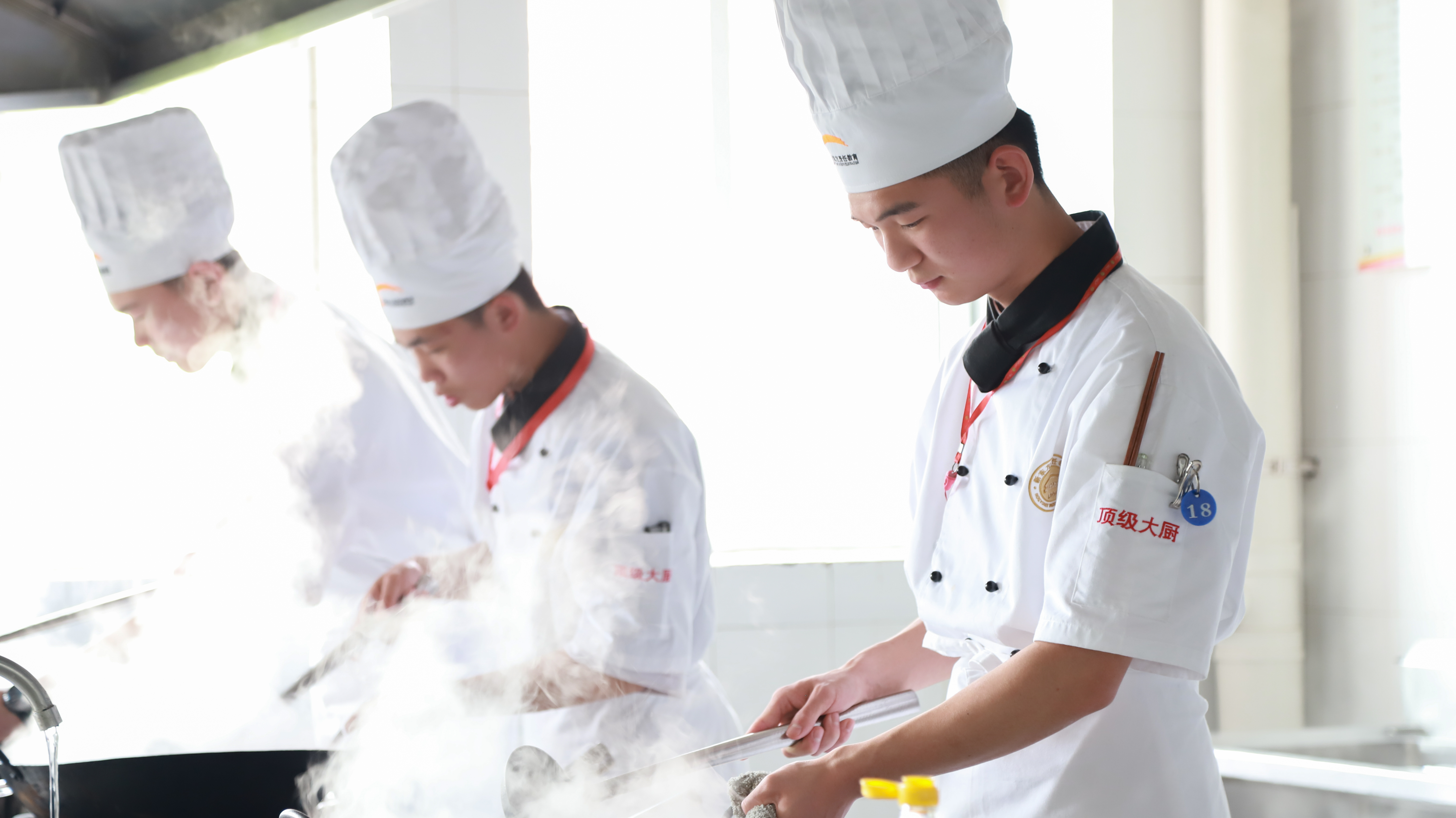 济南新东方烹饪学校学费 \