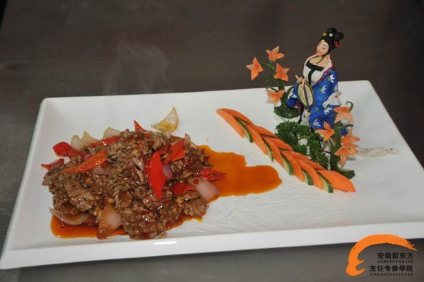 “厨厨动人”PK大赛 左金如大师表演作品——鱼香腰花