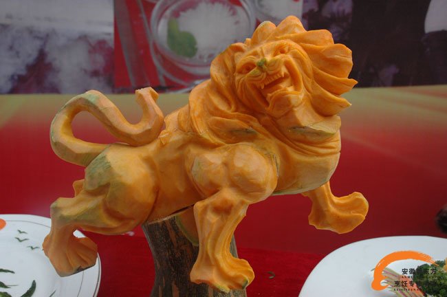“厨神入画”美食节安徽新东方学生雕刻作品