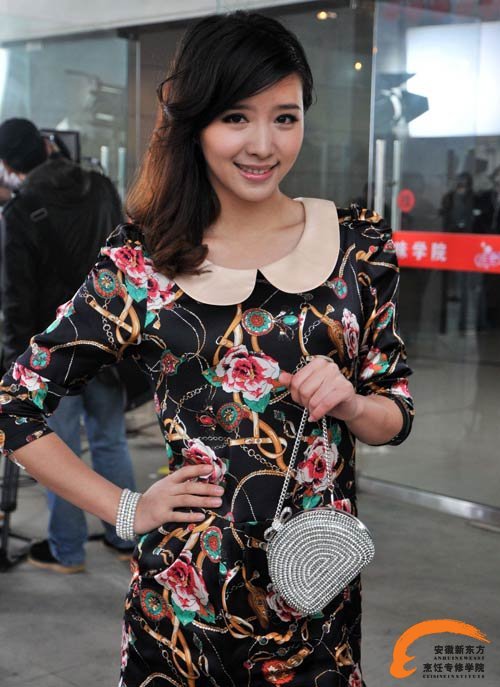 美味学院开拍  张杨果而很敬业