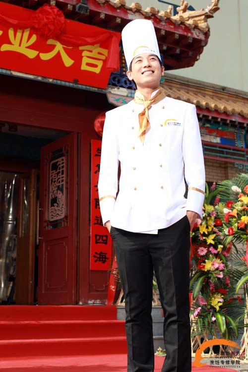 “三型”厨师成人才趋势 “金领大厨”最受欢迎 “三型”厨师成人才趋势 “金领大厨”最受欢迎