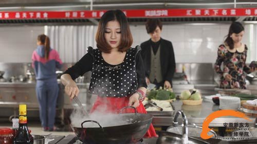 《美味学院》第五集精彩不断  肖甜甜的救赎