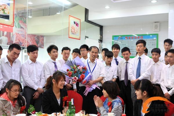 与家长共进午餐