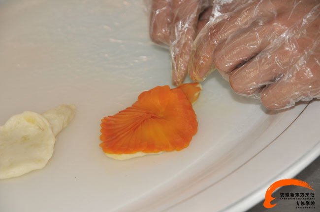 新东方杯青年烹饪大赛