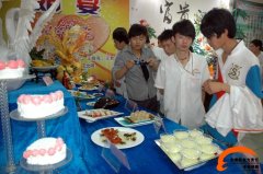 网易独家报道——用兴趣引导学习 莫让学生沦为负担牺牲品 网易独家报道——用兴趣引导学习 莫让学生沦为负担牺牲品