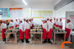 网易独家报道——厨师就业前景和优势分析 网易独家报道——厨师就业前景和优势分析