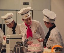 网易独家报道—选择餐饮行业 低学历女性同样能实现自我需求 网易独家报道—选择餐饮行业 低学历女性同样能实现自我需求