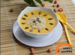 秋季养生佳品:南瓜花生羹