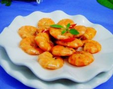 让人垂涎三尺的黄金开胃大虾