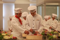 到安徽新东方学厨师学费多少钱？