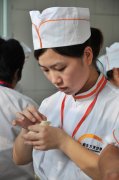 网易独家报道—厨师专业新风尚 蛋糕西点培训最走俏 网易独家报道—厨师专业新风尚 蛋糕西点培训最走俏