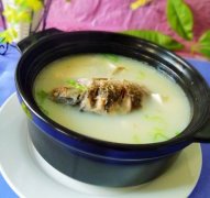 美味鲫鱼豆腐汤的制作