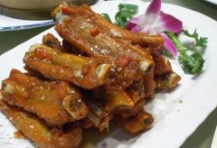 安徽新东方教你制作蒜香排骨