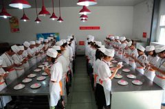 网易独家报道—厨师需“攻心为上” 在竞争中求和谐 网易独家报道—厨师需“攻心为上” 在竞争中求和谐
