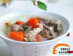 冬季御寒暖身汤之山药胡萝卜排骨汤