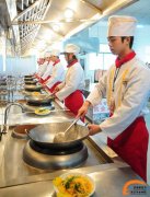 网易独家报道-学厨师 找准学校很关键