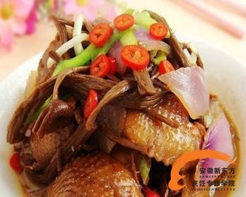 茶树菇烧鸡块