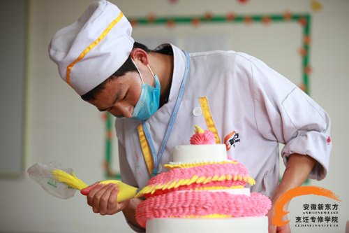 安徽新东方西点舞台显身手 无限创意齐飞扬 安徽新东方西点舞台显身手 无限创意齐飞扬