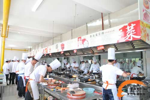 第二届“新东方杯”烹饪大赛安徽区赛场精彩回眸 第二届“新东方杯”烹饪大赛安徽区赛场精彩回眸
