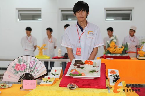 高考成功又如何 四年本科不如两年真技术