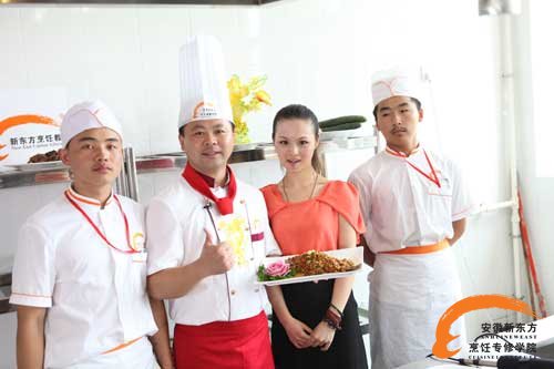 新华教育集团继续携手土豆网打造最新节目《美食地图》 新华教育集团继续携手土豆网打造最新节目《美食地图》