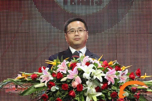 新华集团常务副总张明致