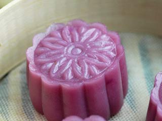 紫薯南瓜冰皮月饼