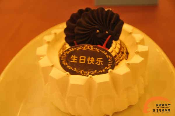 学西点蛋糕制作  拥有自己的甜蜜事业