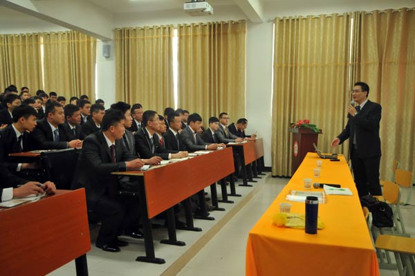 安徽新东方举行上海徽珍园餐饮公司专场招聘会