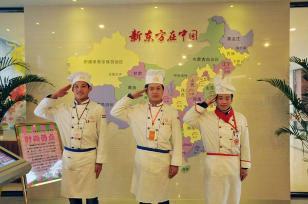 我们要用军人钢铁般的意志创造厨艺界的风采