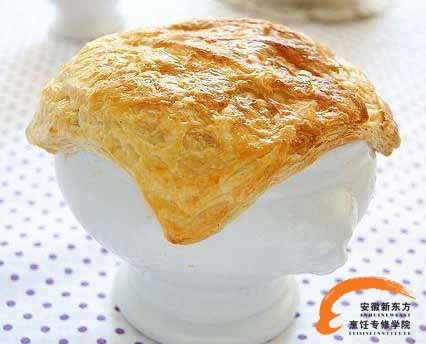 酥皮玉米浓汤的做法