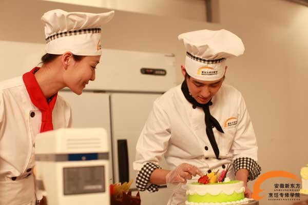 高级烘焙师 时尚前沿高薪职业