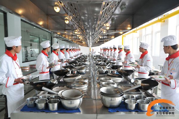 到安徽新东方学厨师   实现高级烹调师梦想