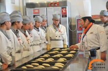 安徽新东方烹饪专修学院为您分析2013年厨师行业的新前景