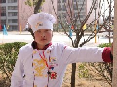 新生访谈之杨健：自己选择的路，跪着也要走完