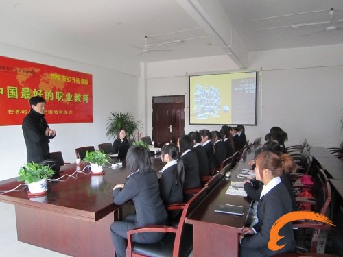 合肥新东方烹饪学校西点专业学费多少,需要多