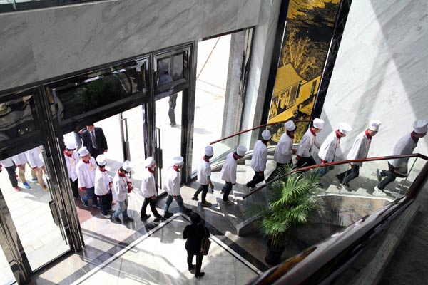 安徽新东方金牌大厨专业学生参观合肥同庆楼