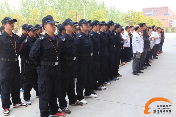 校卫队随时待命
