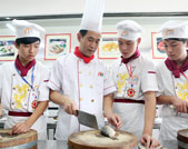 中高考后学厨师怎样选择好学校？