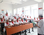 选择复读要谨慎，学厨师给自己未来双保险