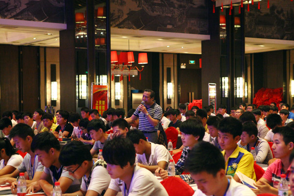 2013年全国餐饮业厨政管理师岗位资格培训隆重开班