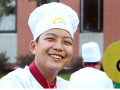 金大专业夏云峰——盲目打工不如学一技之长